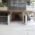Modern Jacuzzi Hot Tub 1Bhk Suite South Delhi 3