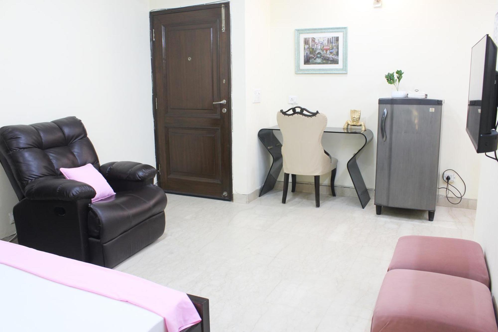 Apartment Modern Jacuzzi Hot Tub 1bhk South Delhi 3 New Delhi